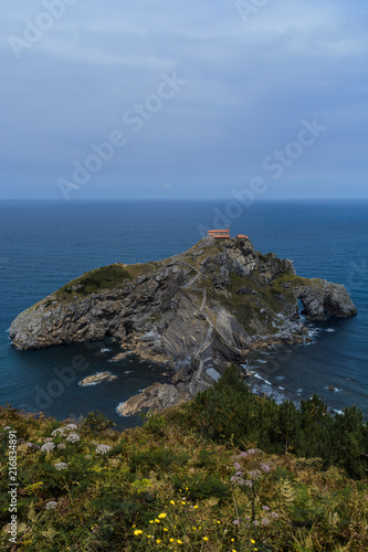 Принти на полотні Vertical shot containing some foliage at the front, the whole dragonstone-gaztel