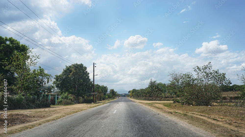 Straße - Landstraße auf Kuba Straße - Landstraße auf Kuba