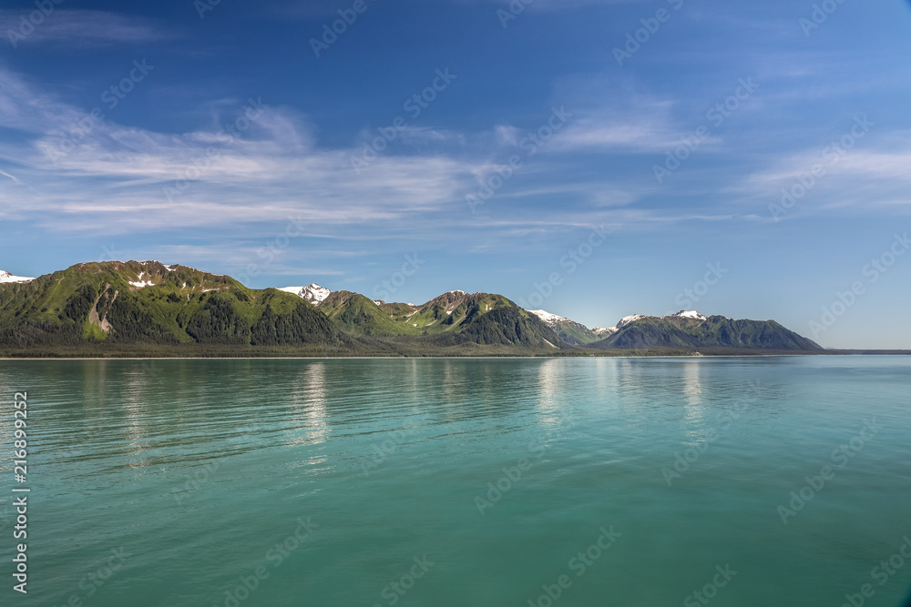 Naklejka premium scenic view of sea against sky in Alaska