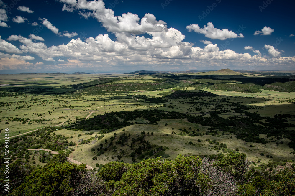 Obraz premium View from the rim trail in Capulin Volcano Naional Monument, New Mexico