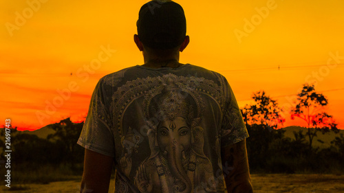 Quadro su tela Um Por do Sol único Damos Graças.