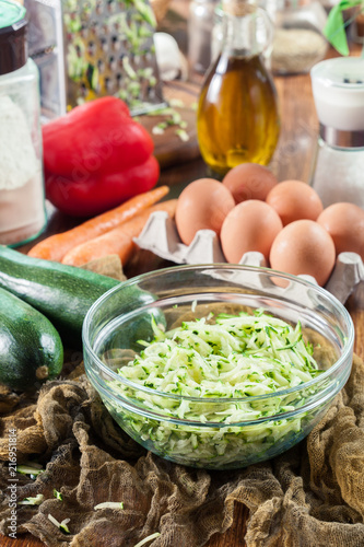 Grated zucchini to prepare fritters