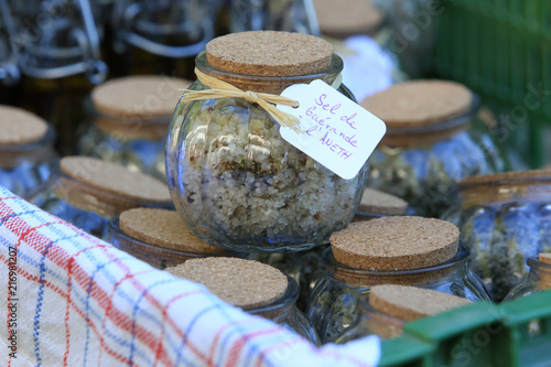 Sel de Guérande à l'aneth. Guérande salt with dill.