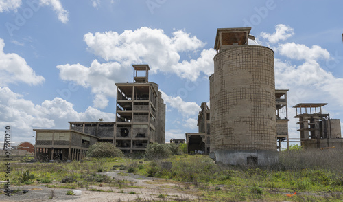 old destroyes industrial area © Chris Willemsen 