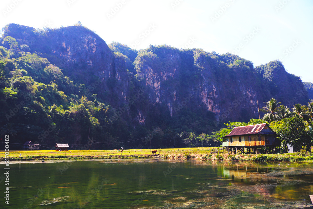 Naklejka premium Rustic atmosphere with beautiful mountains