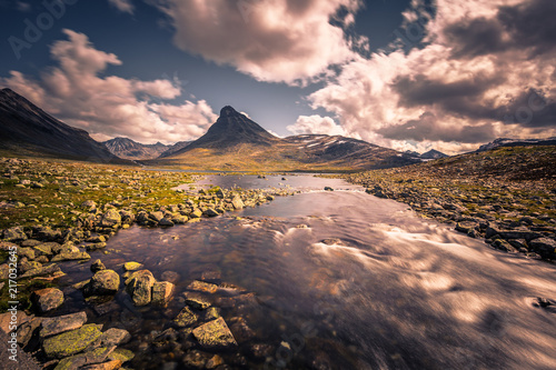 Fototapeta Naklejka Na Ścianę i Meble -  Wild mountain landscape in the Jotunheimen National Park, Norway