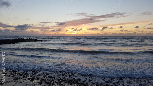 Sonnenunterg  nge Sonnenuntergang  Abendrot roter Himmel Meer Wellen Sonne