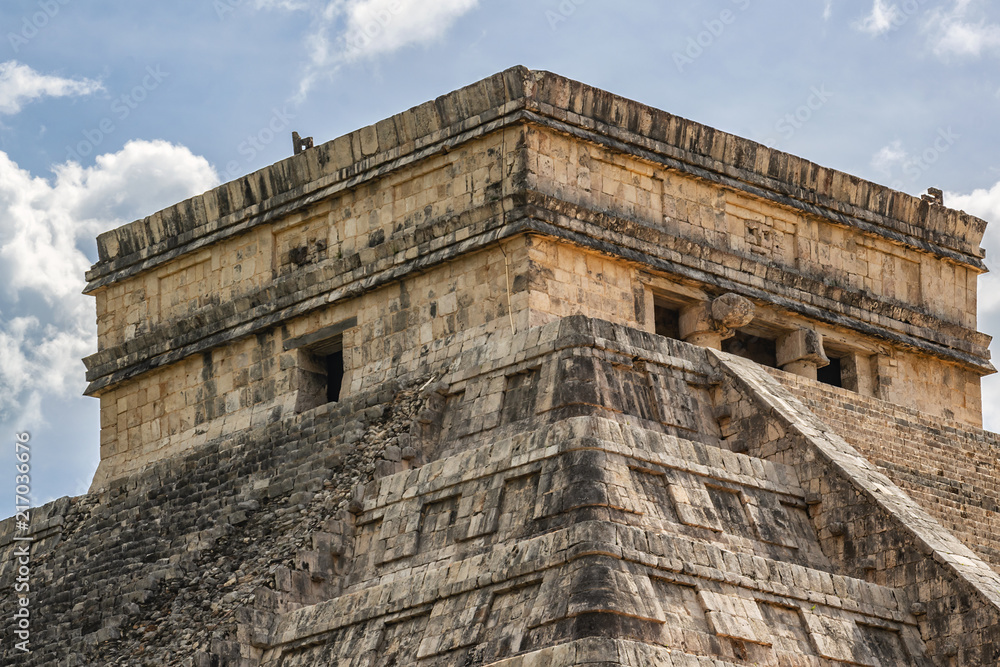 Mayan Temple of Kukulkan (El Castillo), pyramid in Chichen Itza archaeological site, Yucatan peninsula, Mexico.
