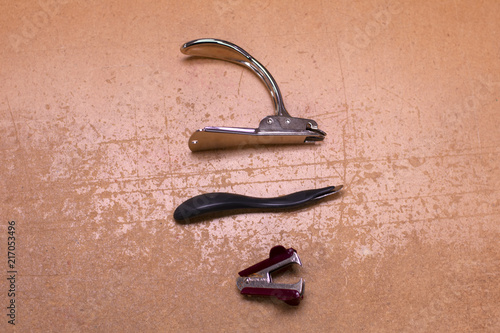 staple remover tools