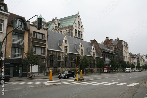 The city of Antwerp is a major port  the industrial center of Belgium and the capital of the world s diamonds.