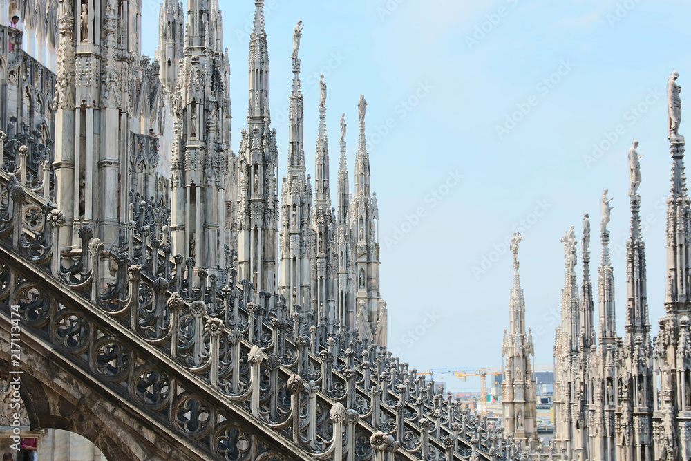 Duomo Santa Maria Nascente di Milano (Tarasy Katedry Narodzenia NMP w Mediolanie) Duomo Santa Maria Nascente di Milano (Tarasy Katedry Narodzenia NMP w Mediolanie)