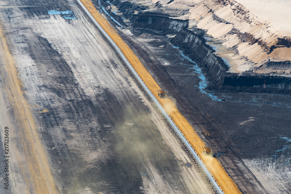 Fototapeta premium sand dump truck in an open pit mine
