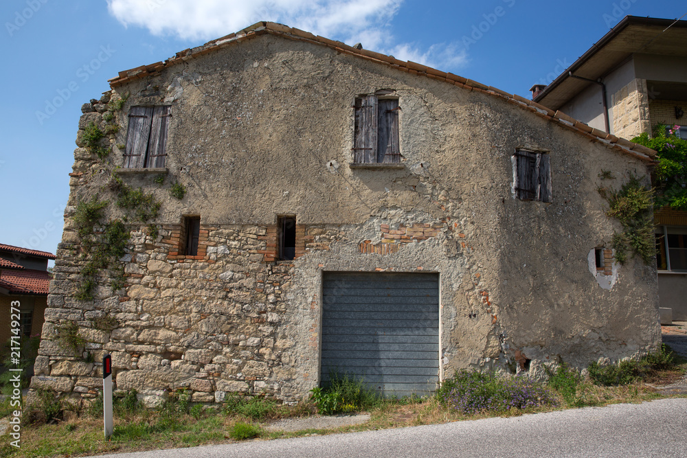 Old typical Tuscan farmhouse in Italy Old typical Tuscan farmhouse in Italy