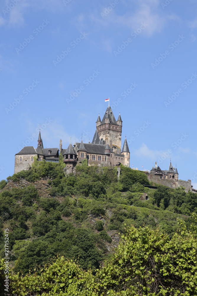 Reichsburg auf Hügel in Cochem an der Mosel, Rheinland-Pfalz, Deutschland