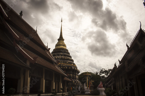 wat lampang luang thailand temple travel