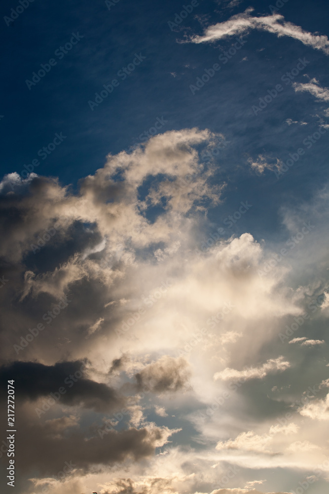 Obraz premium Dramatic sky with clouds