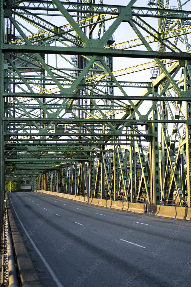 Arched sectional lift bridge across the Columbia River in Portland