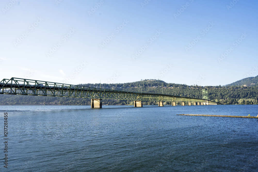 Hood River-White Salmon draw Bridge across Columbia river