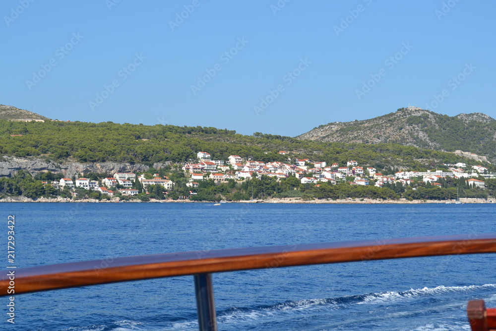 Fototapeta premium Kroatien Meer und Architektur