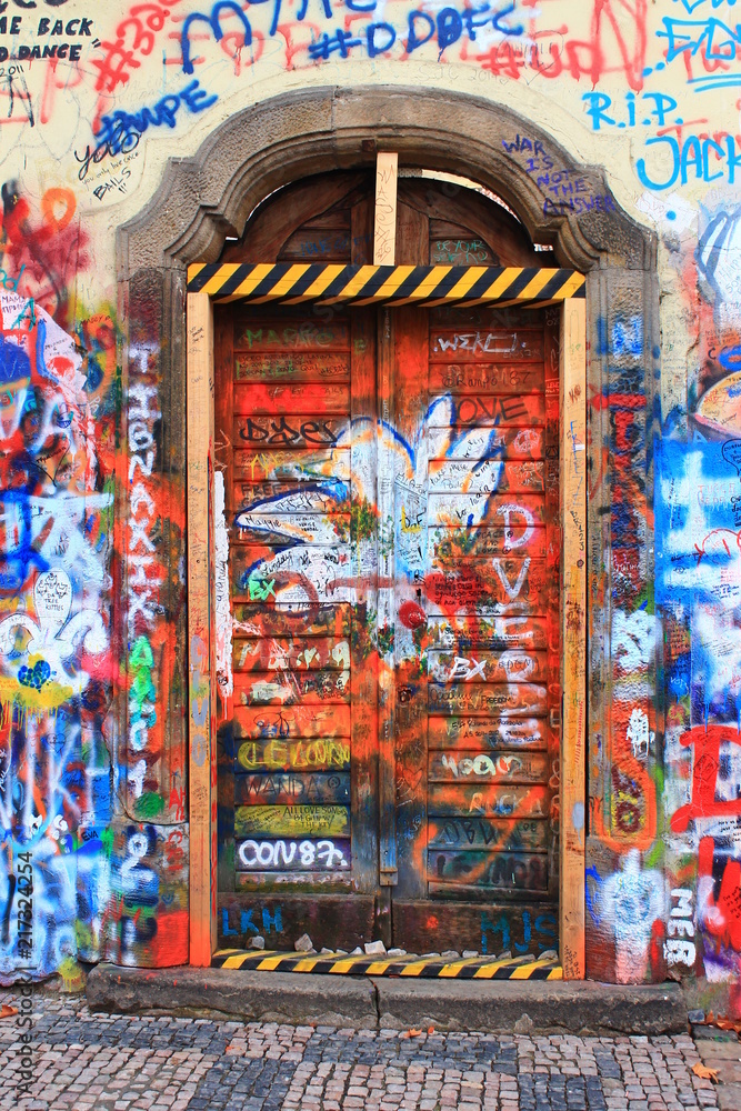 Fototapeta premium Lennon Wall