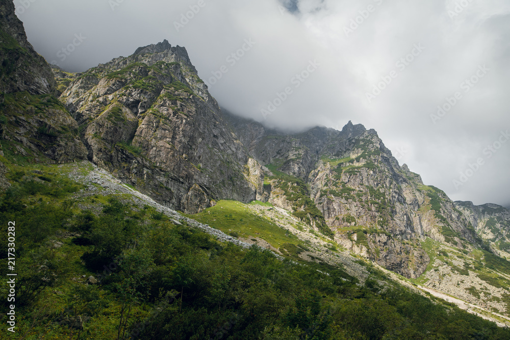 Φωτογραφία Beautiful view of rocky mountains near the Morskie Oko lake, High Tatras, Zakopane, Poland