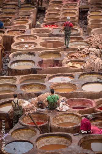 Manufactura de la piel en la Medina de Fez