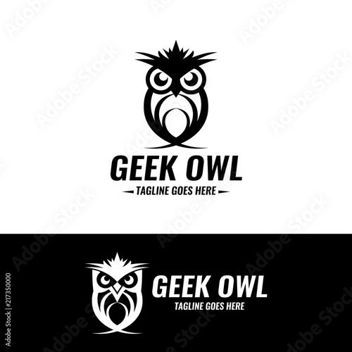 Geek Owl logo design template. Vector illustration