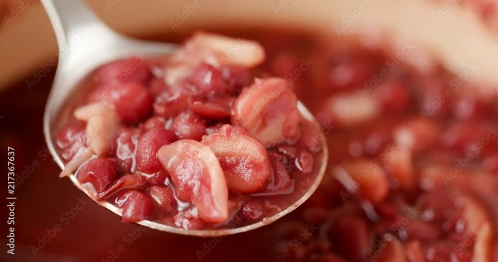 Sweetened Red Bean soup with Lotus Seeds and Lily Bulbs Sweetened Red Bean soup with Lotus Seeds and Lily Bulbs