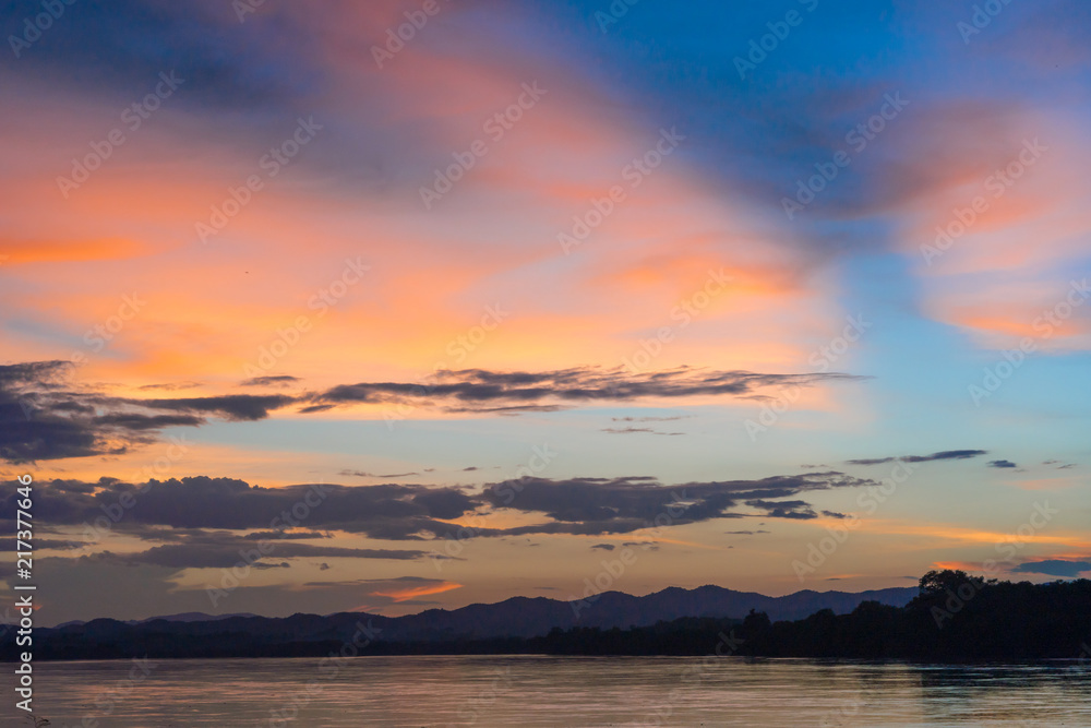 Fototapeta premium Beautiful sunset of mekong river in Chiang Khan,Loei Thailand