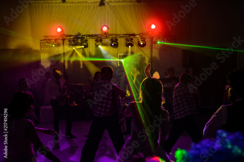 Wallpaper Mural The party, dancing on the floor Torontodigital.ca