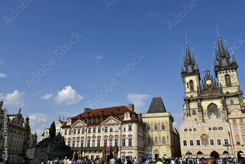 Fototapeta Naklejka Na Ścianę i Meble -   Notre-Dame du Tyn sur la place de la vieille ville (Prague)