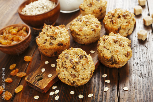 Diet oat muffins with raisins