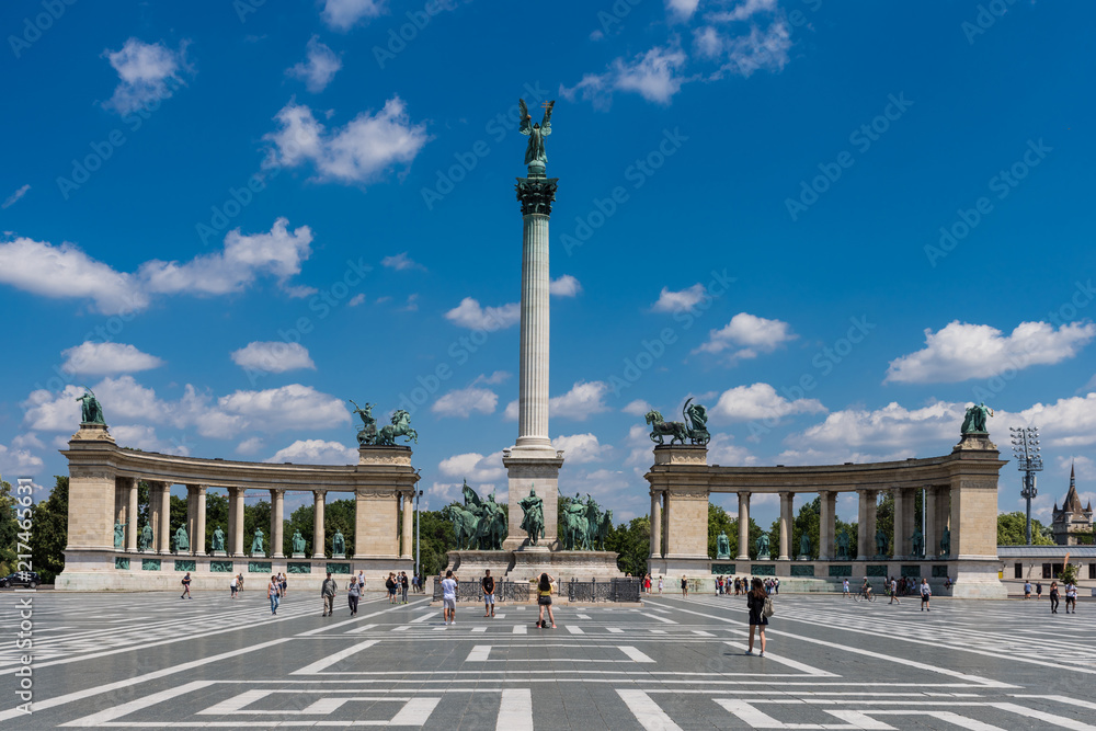 Obraz premium Budapest – Blick auf den Heldenplatz