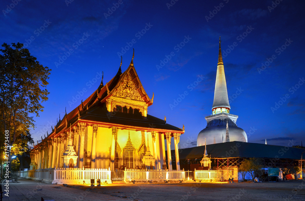 Naklejka premium Wat Phra Mahathat Woramahawihan Nakhon Si Thammarat Important Places of Buddhism Landmark
