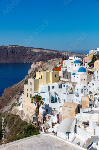 Ville de Oia sur l'île de Santorin dans les Cyclades Grecques