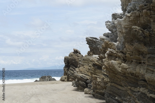 roca en playa