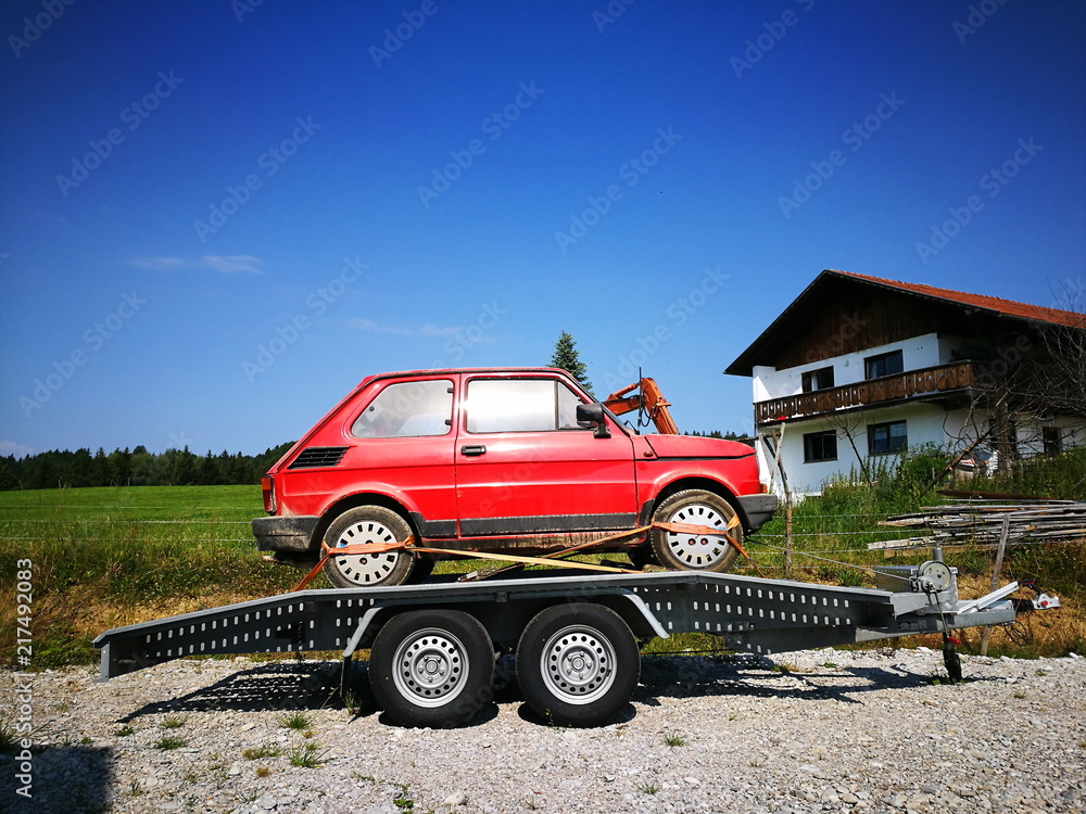 Roter Kleinwagen A100