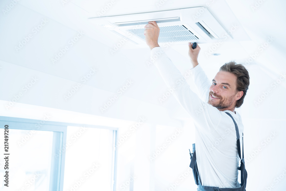 Installation einer Klimaanlage 