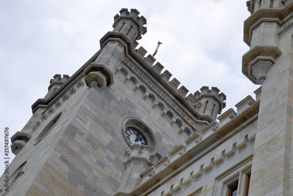 Obraz premium Trieste, castello di Miramare e landscapes