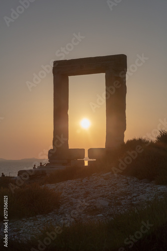 Temple Apollon, Portara, île de Naxos, Cyclades, Grèce © Jean-Marie MAILLET