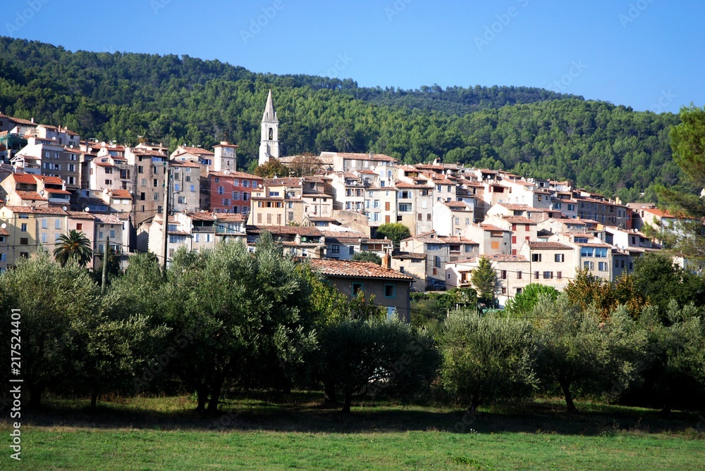 Trans en Provence: panorama sur le village