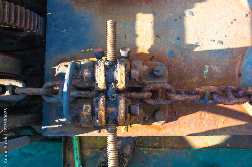old mooring mechanisms of the sea boat
