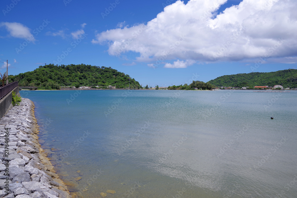 沖縄本島　塩屋湾の風景