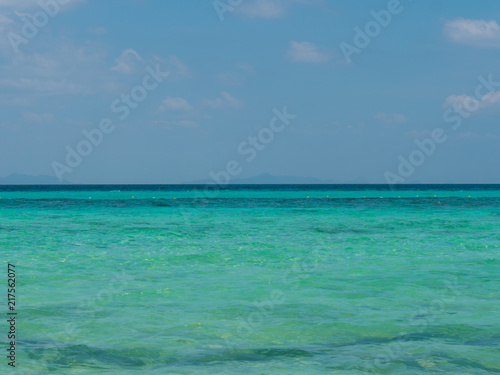 Fototapeta Naklejka Na Ścianę i Meble -  emerald ocean