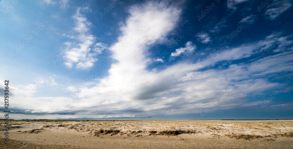 Nordsee, Strand auf Langeoog: Dünen, Meer, Entspannung, Ruhe, Erholung, Ferien, Urlaub, Glück, Freude,Meditation :) Nordsee, Strand auf Langeoog: Dünen, Meer, Entspannung, Ruhe, Erholung, Ferien, Urlaub, Glück, Freude,Meditation :)