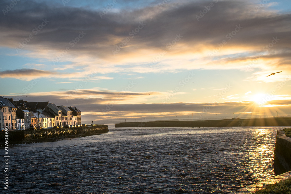 Naklejka premium Morning sunrise in Galway