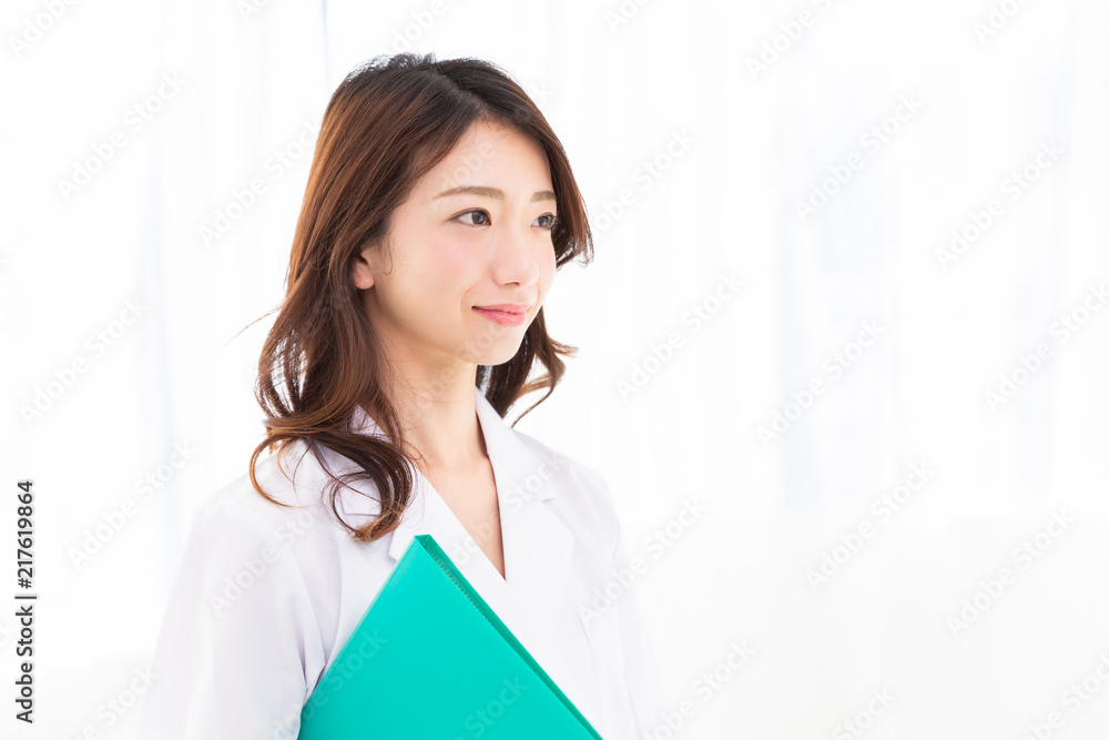 白衣の女性　ファイル