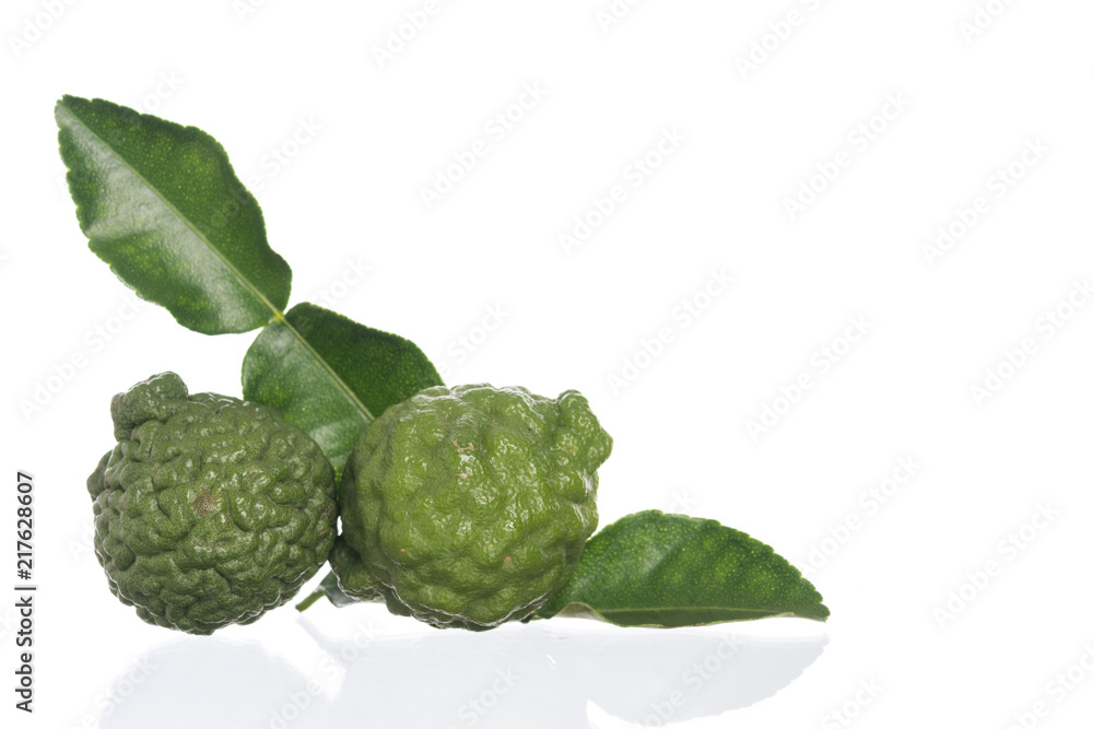 Obraz premium Bergamot fruit isolated on a white