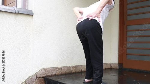 老人の腰痛