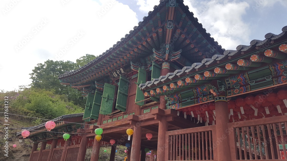 Fototapeta premium Buddhist temple
